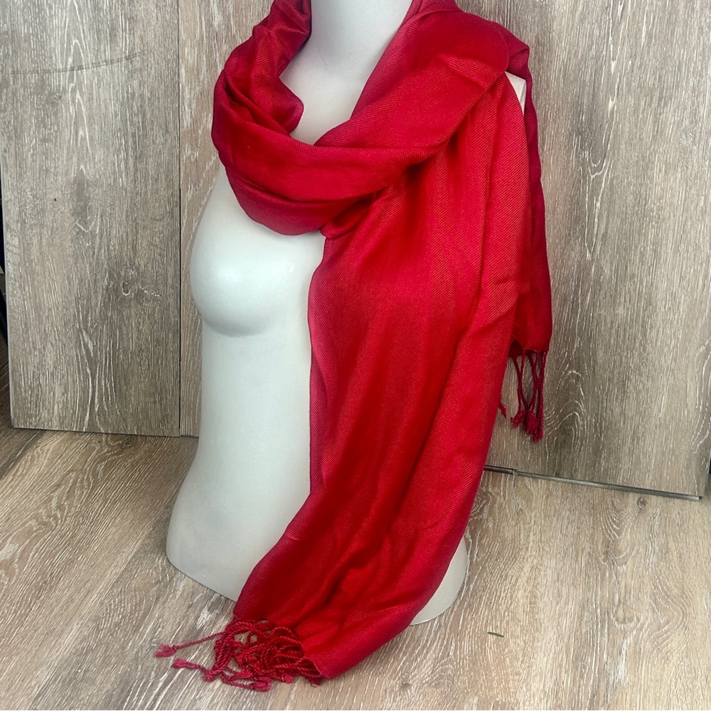 🧣 Bindya Lulla Red Fringe Scarf - 100% Viscose, Made in India NWT